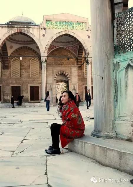 明星旅行糗事一籮筐 總有一個(gè)萌到你！