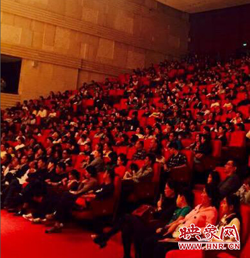 李明陽(yáng)、謝怡晨鋼琴音樂會(huì)在河南藝術(shù)中心圓滿落幕