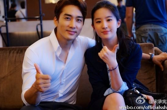 網(wǎng)曝劉亦菲宋承憲分手 網(wǎng)曝劉亦菲宋承憲分手