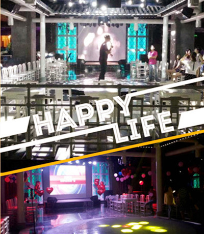 現(xiàn)場布置，好華美，好浪漫哦！