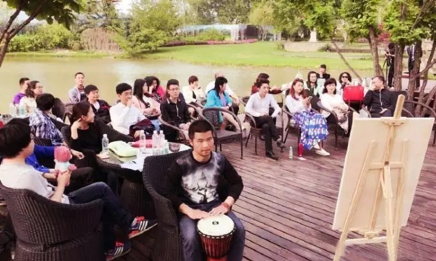 《鄭在讀詩(shī)》“當(dāng)民謠遇上詩(shī)”湖畔精品趴圓滿結(jié)束