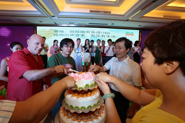 分享喜悅，共享美好時(shí)刻