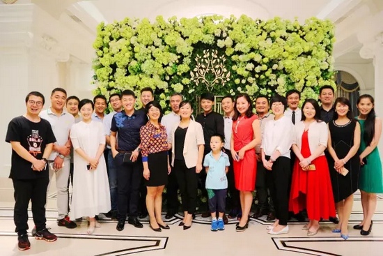 期待的時(shí)候，總是很長(zhǎng)，相聚的時(shí)候，總是很短。