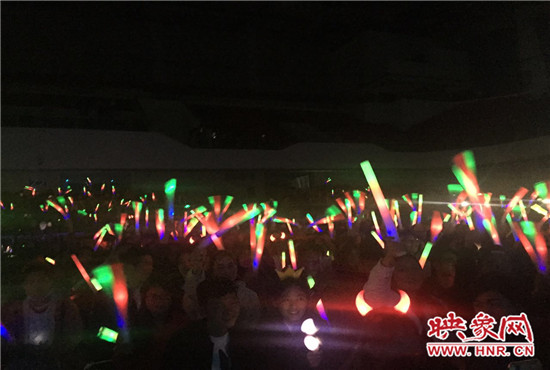 當晚現(xiàn)場約2500個座位全場爆滿，還有全國各地歌迷會趕來的歌迷們。