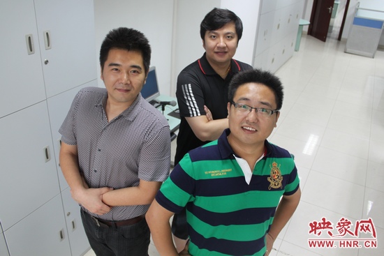 《網(wǎng)絡(luò)全搜索》主持人康巖、陳弓、趙凱