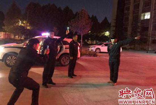 指認犯罪現(xiàn)場。