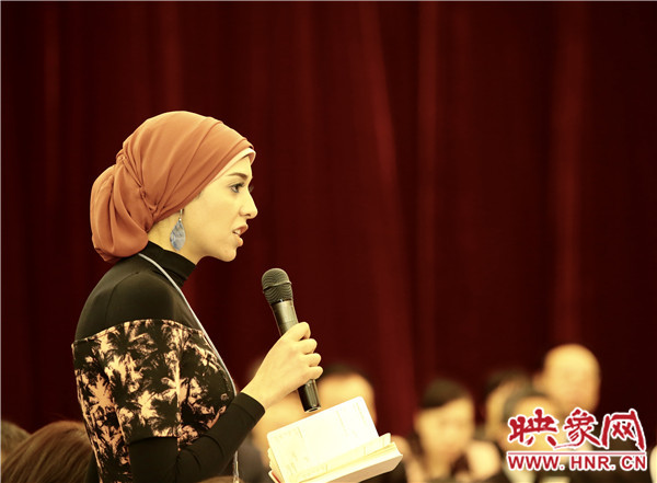 外國(guó)記者現(xiàn)場(chǎng)提問(wèn) 外國(guó)記者現(xiàn)場(chǎng)提問(wèn)