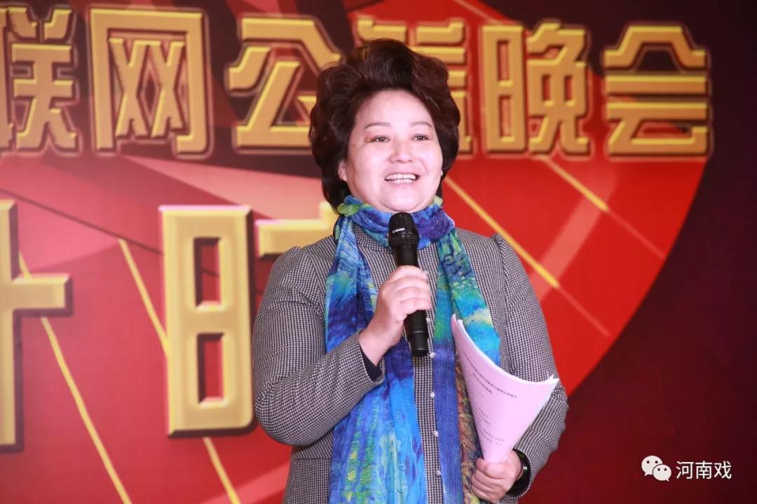 總導(dǎo)演、國家一級導(dǎo)演張建萍介紹尋找稀有劇種傳承人以及目前活動推進(jìn)情況