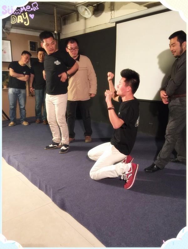 難度增加，連動作都由觀眾設(shè)定~行軍打仗中，路飛是有多怕死？