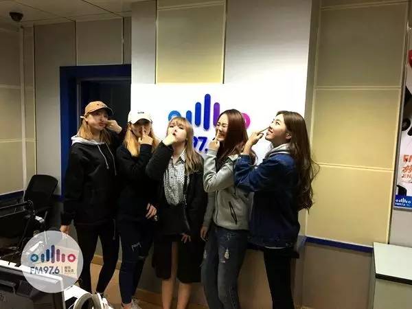 豬鼻行動！預(yù)備……按！長腿妹妹都是天然美女哦！