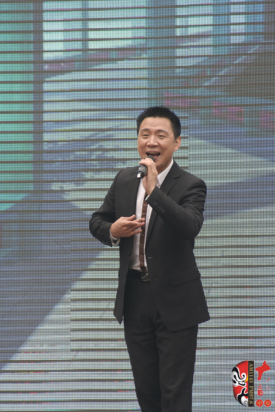 河南省著名乾旦演員、鄭州市豫劇院優(yōu)秀青年演員連德志演唱豫劇《大祭樁》選段“婆母娘且息怒站在路口”