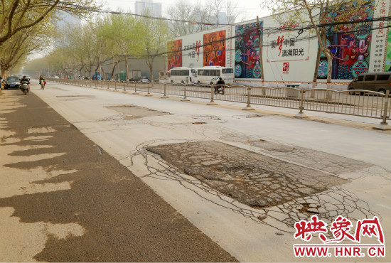 南陽路因?yàn)榈罔F將要施工而暫緩大修。