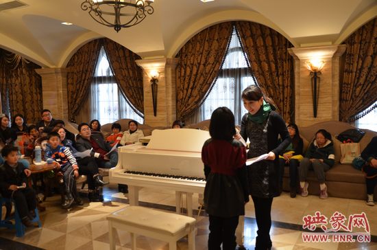 私家車廣播主持人飛揚(yáng)現(xiàn)場(chǎng)主持 私家車廣播主持人飛揚(yáng)現(xiàn)場(chǎng)主持