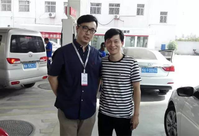 主播陳堂主，這睥睨眾生的眼神