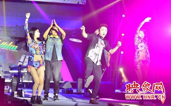 私家車(chē)999成功舉辦“時(shí)光音樂(lè)節(jié)”