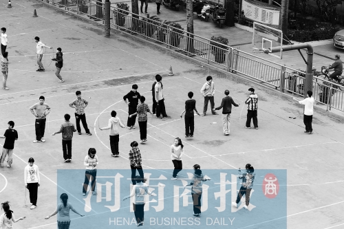 有學(xué)校擔(dān)心，個(gè)人進(jìn)校園鍛煉，安全隱患大