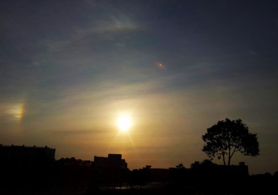 上海現(xiàn)“3個(gè)太陽”