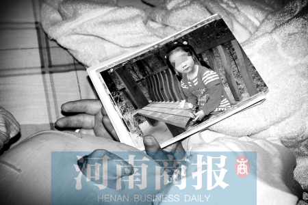 誰能想到漂亮可愛的孩子，會(huì)變成現(xiàn)在的樣子