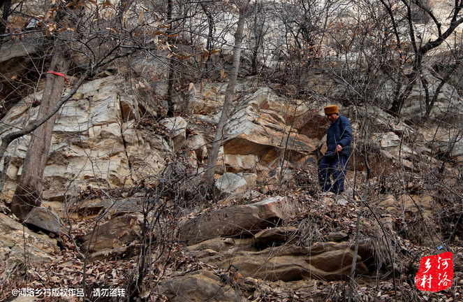 出家人打架，少見;出家人打架還用嘴咬，更是稀罕。嵩山后山一處人跡罕至的半山腰，就住著這樣一位奇葩的出家道士。
