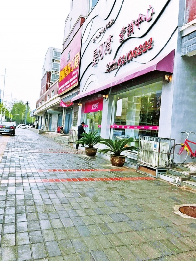 土地5次被查封沒預售證 中牟“星河灣”照常售樓 土地5次被查封沒預售證 中牟“星河灣”照常售樓