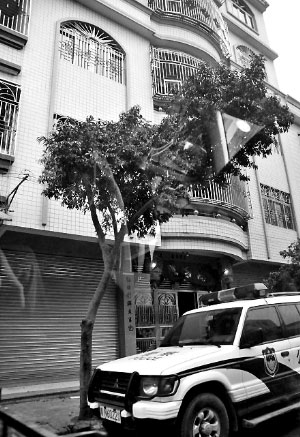 已經(jīng)被免職的陸豐“房爺”違規(guī)私用警車。