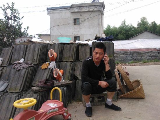 張輝忙于電話找工作，表示將自食其力。