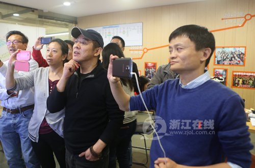李連杰現(xiàn)身阿里巴巴，助陣雙十一。