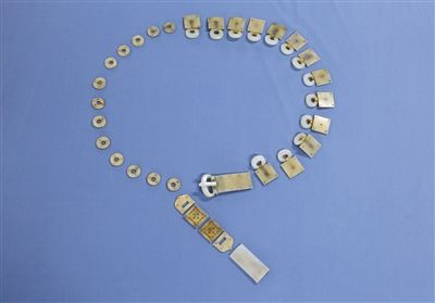 1號(hào)墓出土的蹀躞金玉帶。