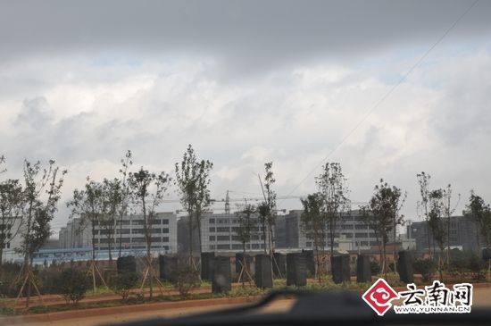 2010年11月的時(shí)候，爭(zhēng)議土地上已經(jīng)是密布的高樓群。