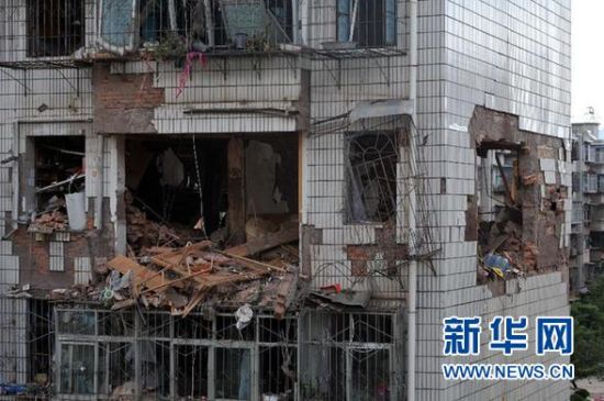 　6月9日在云南楚雄市拍攝的被炸毀的房屋。 新華社發(fā)