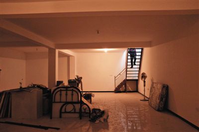 西城區(qū)大石虎胡同一處四合院內(nèi)，挖出的地下室已經(jīng)成型。