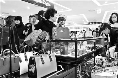 我國去年出境人數(shù)超過1億人次，境外消費(fèi)超過1萬億元人民幣 供圖/CFP