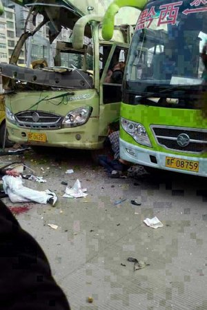 爆炸現(xiàn)場。圖片來自網(wǎng)絡(luò)