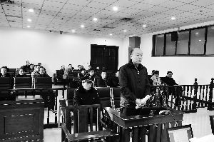 顏承魯庭審現(xiàn)場。資料照片