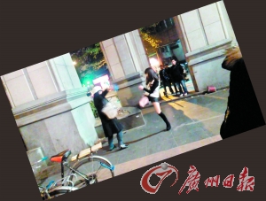 “保時(shí)捷女孩”踢腿救人。