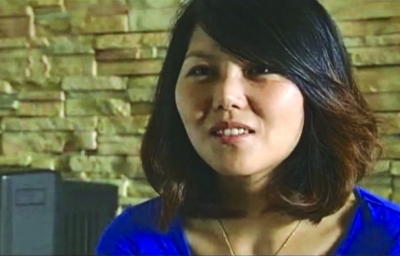 靳冰發(fā)現(xiàn)自己和杜家女兒長得很像。