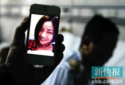 受傷之前的小蕓是一個(gè)漂亮的女孩。新快報(bào)記者畢志毅/攝