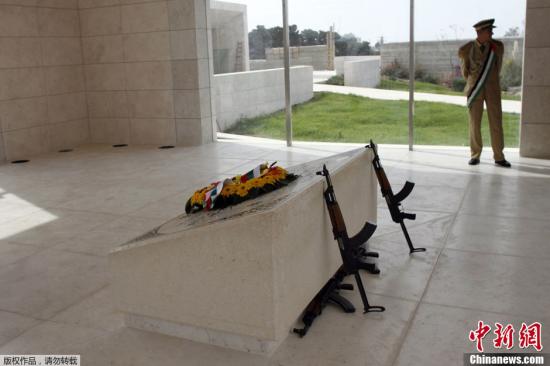 當?shù)貢r間11月11日，約旦河西岸城市拉姆安拉，巴勒斯坦舉行儀式紀念阿拉法特逝世8周年。