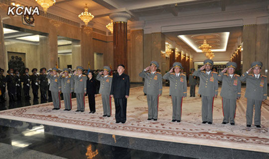 金正恩來(lái)到錦繡山太陽(yáng)宮。圖片來(lái)源：朝中社