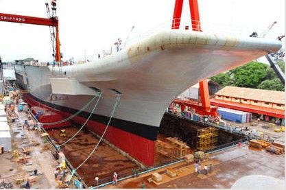 資料圖：印度首艘國產(chǎn)航母“維克蘭特”號。