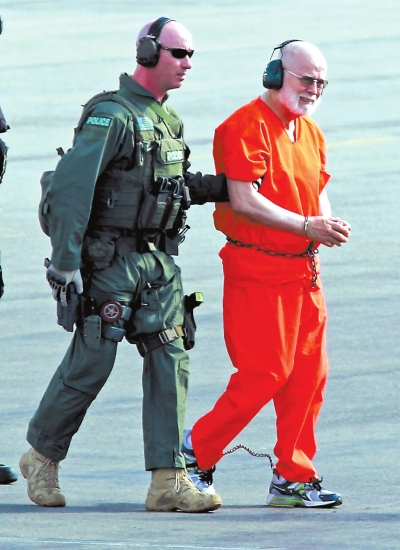 詹姆斯·巴爾杰（右）2011年資料圖片。圖/CFP