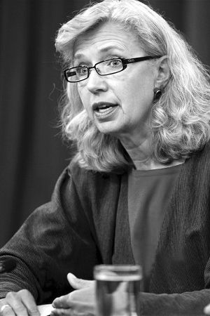 美國(guó)國(guó)防部代理常務(wù)副部長(zhǎng)?？怂? width=