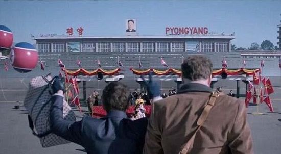 　《采訪》的第一條預(yù)告片引來(lái)高達(dá)300多萬(wàn)的點(diǎn)擊率。