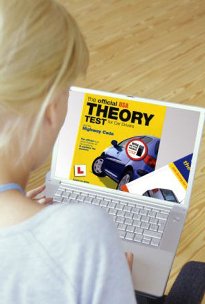 駕駛標準局的發(fā)言人稱，駕照申請通過率低證明了英國駕駛安全系數(shù)高。