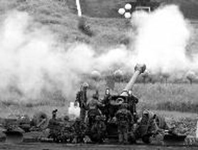 24日，日本陸上自衛(wèi)隊在進(jìn)行演練