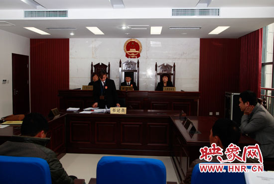 11月13日，金水區(qū)法院集中宣判了6起拖欠農(nóng)民工工資案件。