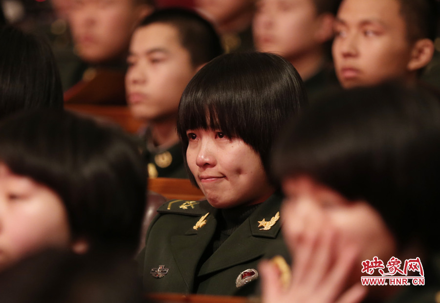 現(xiàn)場觀眾感動落淚。