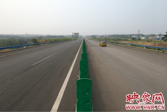 10條都市區(qū)快速路的開通，使市民出行更方便