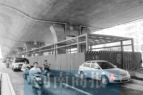 建設中的隴海路快速公交站臺，這條線路或取名B5