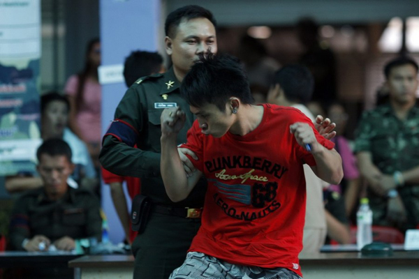 泰國進行征兵抽簽 泰國進行征兵抽簽